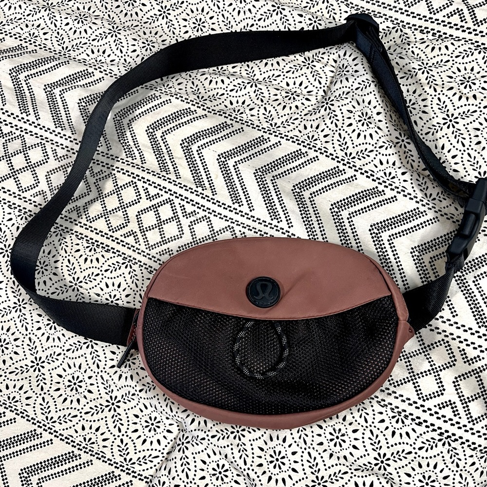 Like-new Lululemon belt bag